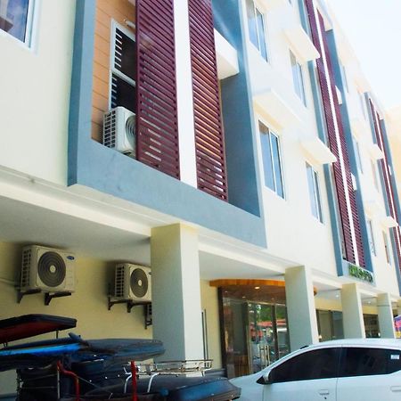 Elti Suites By Bluebookers อังเฮเลส ภายนอก รูปภาพ