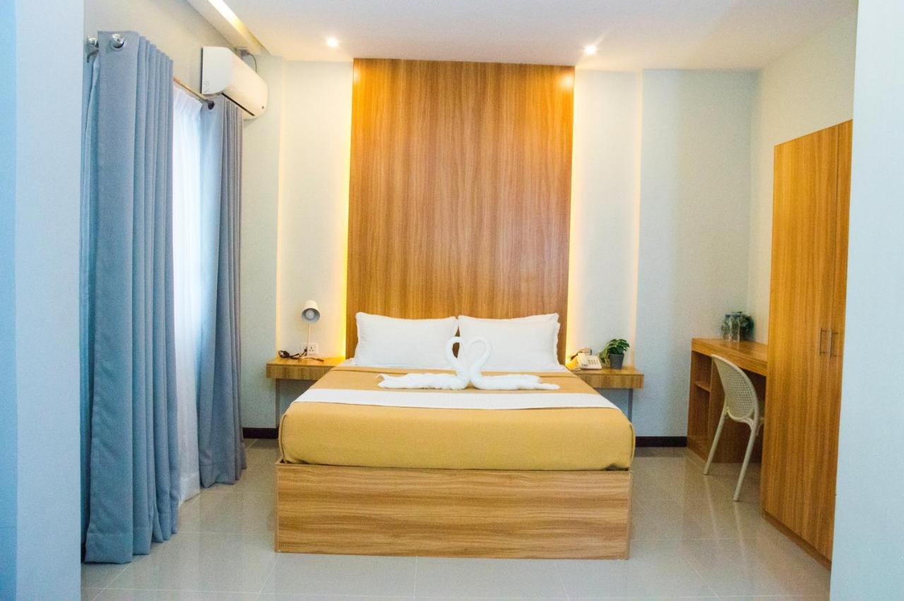 Elti Suites By Bluebookers อังเฮเลส ภายนอก รูปภาพ