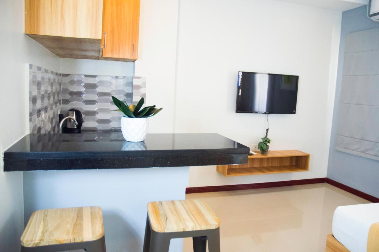 Elti Suites By Bluebookers อังเฮเลส ภายนอก รูปภาพ