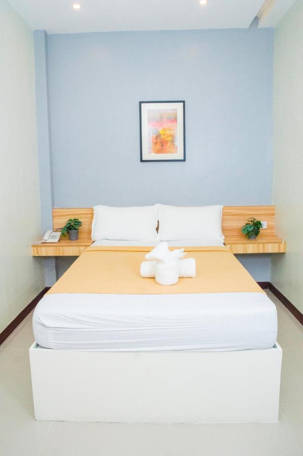 Elti Suites By Bluebookers อังเฮเลส ภายนอก รูปภาพ