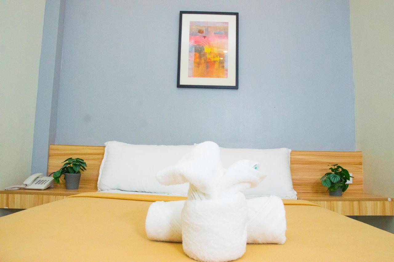 Elti Suites By Bluebookers อังเฮเลส ภายนอก รูปภาพ