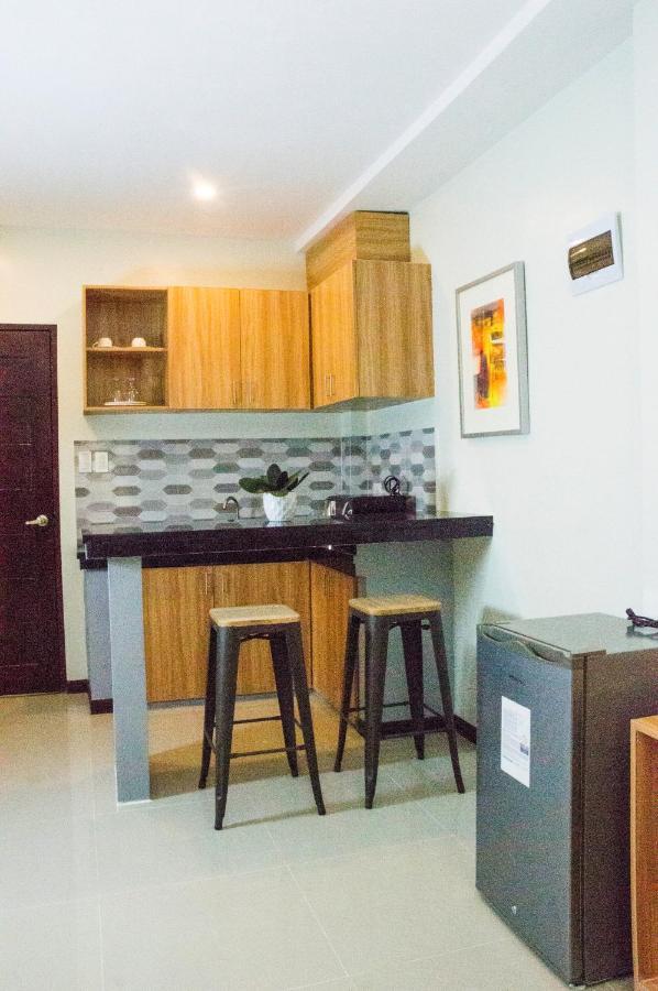 Elti Suites By Bluebookers อังเฮเลส ภายนอก รูปภาพ