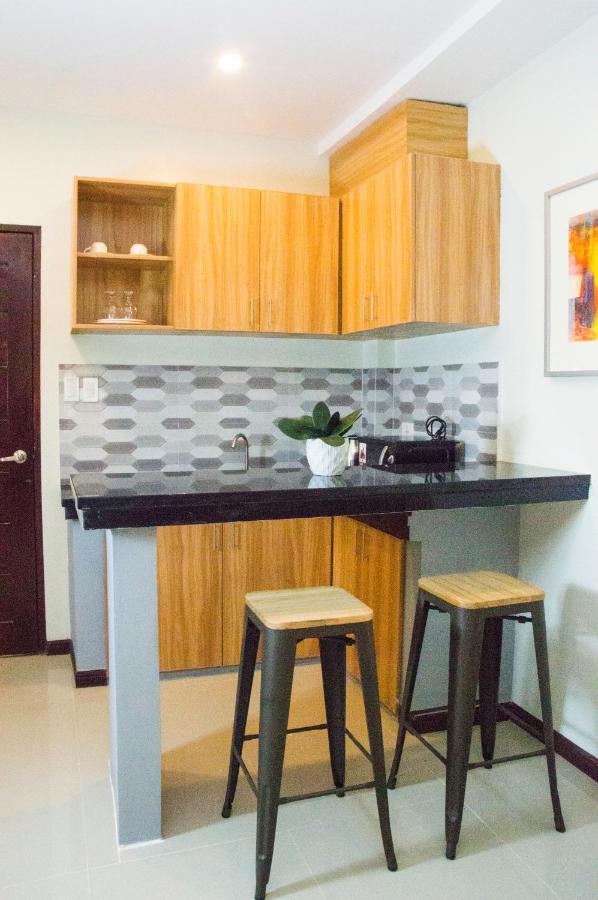 Elti Suites By Bluebookers อังเฮเลส ภายนอก รูปภาพ