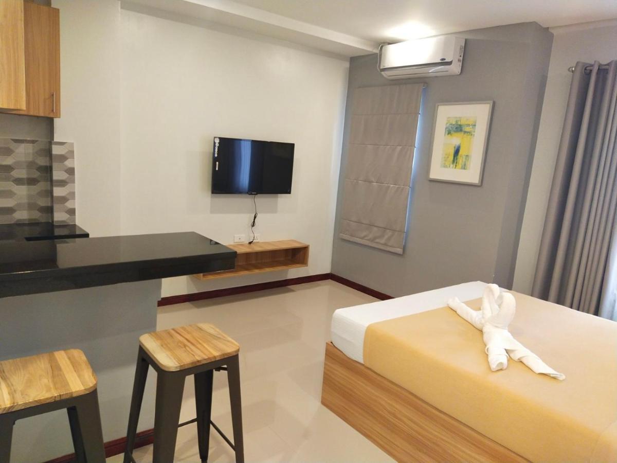 Elti Suites By Bluebookers อังเฮเลส ภายนอก รูปภาพ